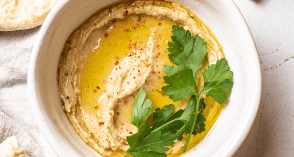 Einfaches Hummus Rezept (veganer Lieblings-Dip)
